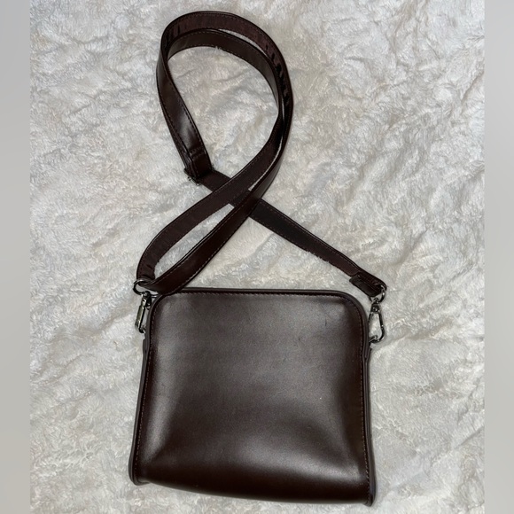 BROWN UNIQLO SIDEBAG - Picture 2 of 5